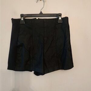 Forever 21 black shorts size medium back zip